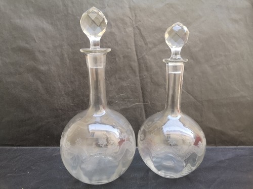 Lot carafes anciennes décor - 2,