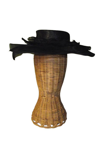 Très beau chapeau noir - très, en