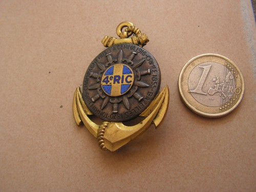 Insigne 4 eme ric - ,