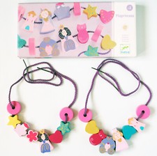 DJECO Filaprincess jeu de 16 perles en bois à enfiler, enfant 2,3,4,5,6 ans, TBE