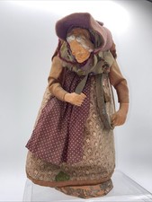 Santon  Simone JOUGLAS  22 cm Signature manuelle sous le socle Femme voûtée Piza