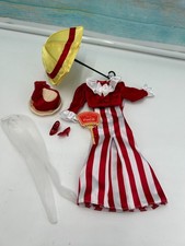 Tenue Barbie  Coca Cola After the walk .  OOAK