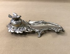 encrier en bronze Décor rocaille / Louis XV Nécessaire Bureau Encre Porte Plume