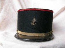 WW2/POSTWAR FRANCE KÉPI MILITAIRE FRANCAIS NOIR/ROUGE INSIGNE ANCRE TAILLE 56.5