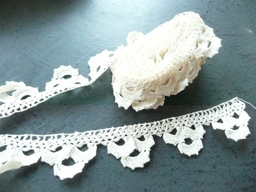 Dentelle ancienne en - ,