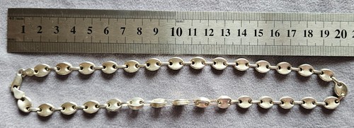 Chaine collier ras - -du-cou, en