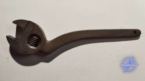 Ancienne cle molette - a, 30