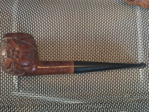 Pipe ancienne sculptée - , en