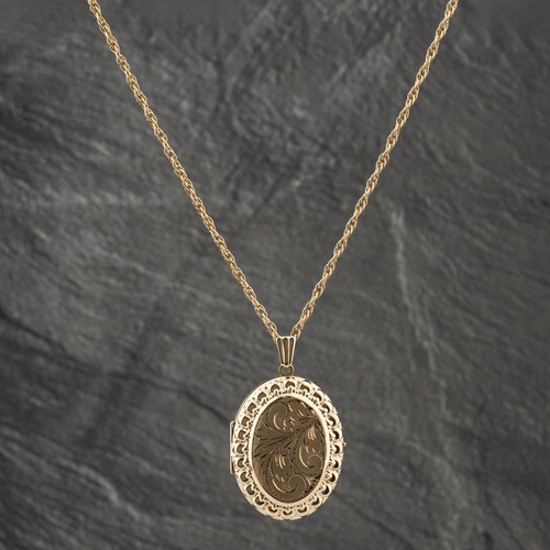 Pendentif médaillon ovale