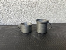 Lot de deux petits doseurs à