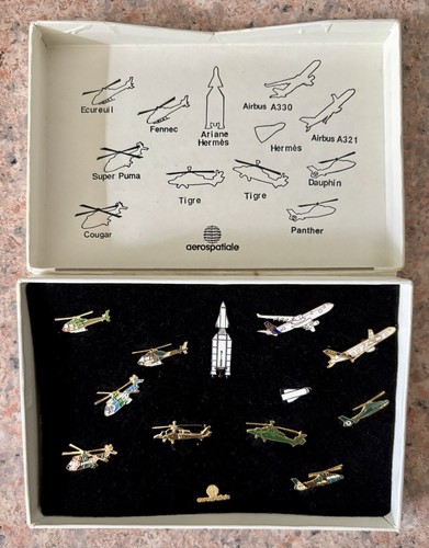 Coffret pin aérospatiale - pin’s,