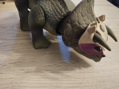 Ancien dinosaure articulé