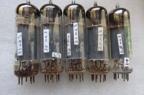 El84 lampe testée - ,