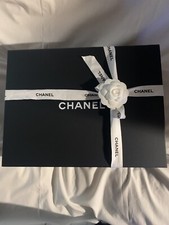 CHANEL Grosse Boîte Sac  33/27/13cl Avec Ruban Et Carte