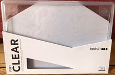 Coque Pure Clear 15 pouces de Tech21 pour MacBook Pro avec Thunderbolt 3 (USB-C)