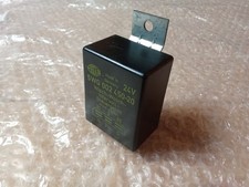 relais neuf d'essuie glace HELLA 5WG002450-20 24V , 5WG 002 450-20