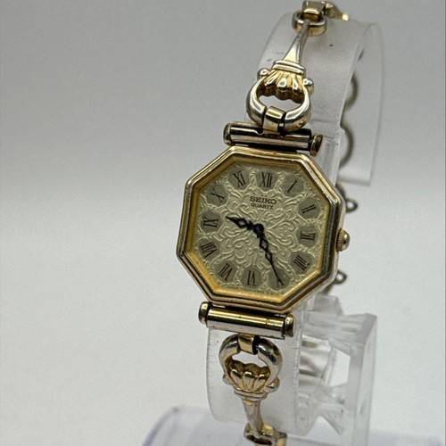 Montre octogonale pour femme