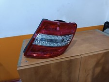 Feu arrière droit MERCEDES W204 CLASSE C Break du 03/2007 au 03/2011 2049069602
