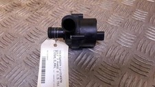 Pompe à eau VOLKSWAGEN GOLF 8 PHASE 1 05E121111R