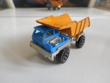 Camion à benne basculante