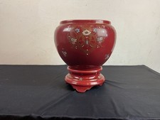 Cache pot avec son support en