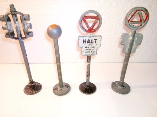 Lot panneaux signalisations - panneaux,