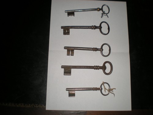 Lot clefs anciennes - de,