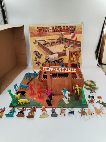 Fort laramie comansi - laramie, starlux