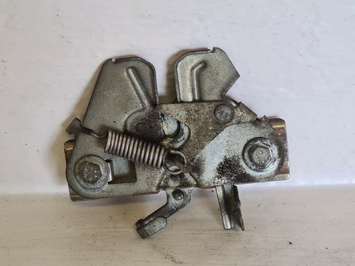 Système attache capot - , moteur