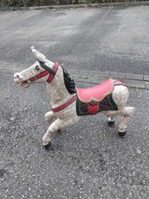 ancien cheval en bois