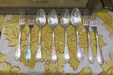 4 anciens couverts metal argenté poincon cuillere fourchette art nouveau IRIS