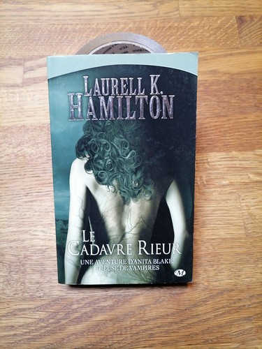 Livre laurell hamilton - laurell,