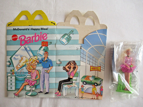 Barbie coiffeuse neuve - barbie,