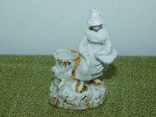 Figurine Femme Avec Panier