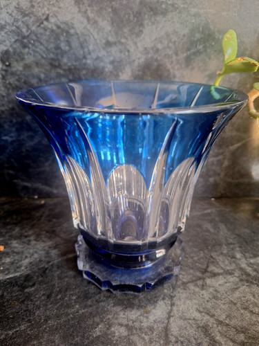 Vase bleu cristal - bleu, taillé
