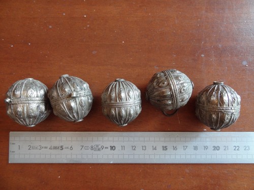 Lot cinq anciennes grosses - de,