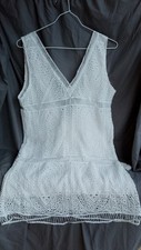 Robe Blanche Dentelle Coton et polyester Col V Devant Et Derrière  T 40/ 42