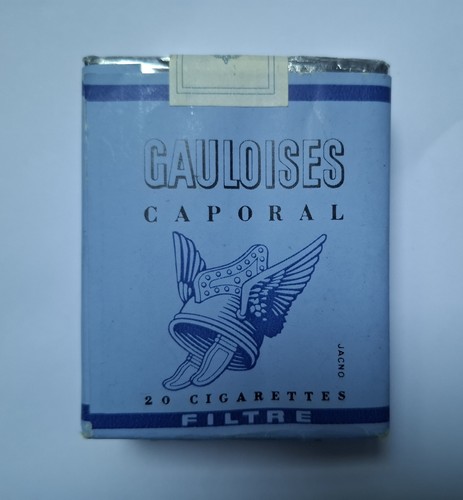 Ancien paquet cigarettes - 20,