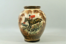 SUPERBE VASE ancien  en porcelaine peinte, décor cheval, cavalier, vénerie