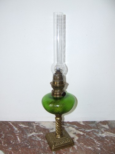 Lampe pétrole hugo - a,
