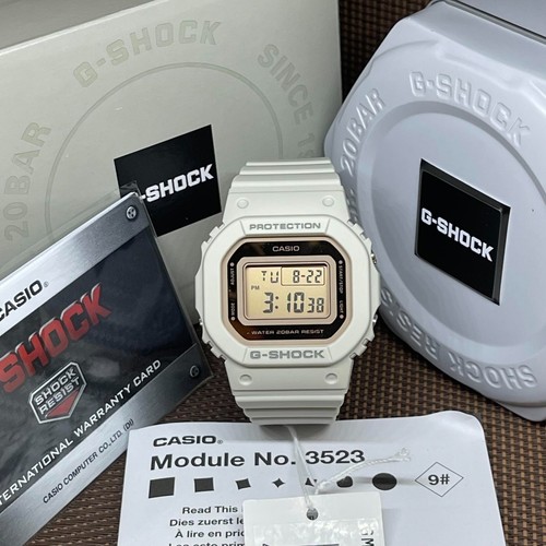 Montre numérique pour femme