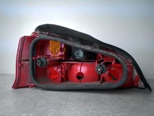 Feu arriere principal droit