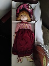 Beautiful porcelain doll - doll, reve