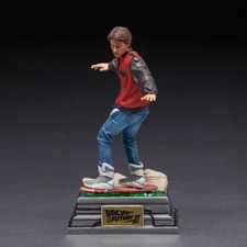 Iron Studios - BTTF 2 - Marty McFly sur Hoverboard Back to the Future Part II