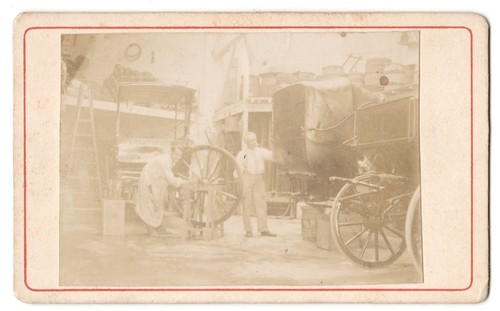Metier hommes réparant roues - metier,