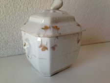 Très ancien sucrier