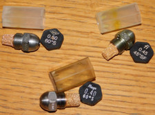 OEG HAGO FI lot 3 BUSE GICLEUR de BRULEUR CHAUDIERE fuel 0.40-45-50 60° 45° S SF