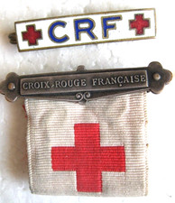 2 insignes Croix Rouge Française – Émaillé et avec ruban