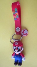 Porte clé  personnage jeu vidéo SUPER MARIO (hauteur de la figurine 7 cm )