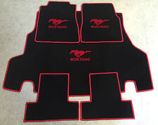 Tapis de Voiture Coffre Ensemble Pour Ford MUSTANG Cabriolet Rouge 2013-14 Daim